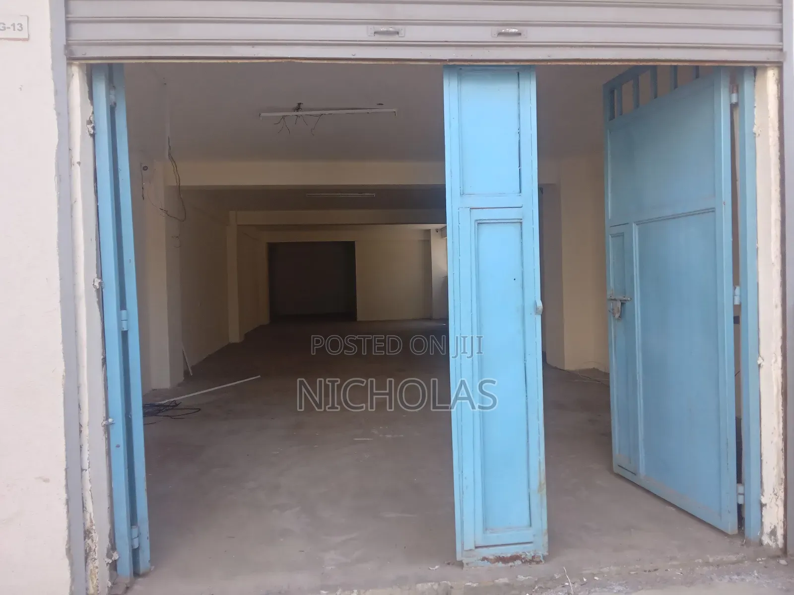 Office to Let and Warehouse