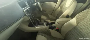 Volvo V40 2018