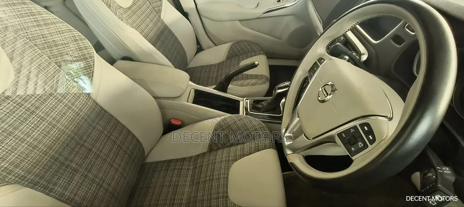 Volvo V40 2018