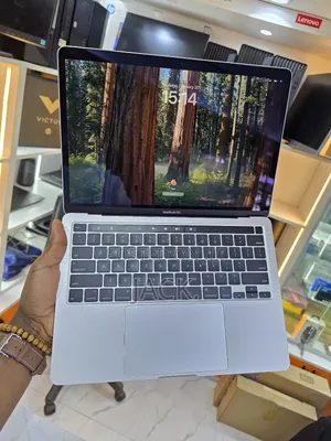 Laptop Apple MacBook 2020 32GB Intel Core I7 SSD 512GB