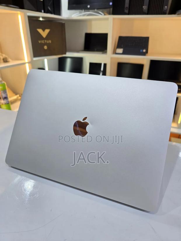 Laptop Apple MacBook 2020 32GB Intel Core I7 SSD 512GB - thumbnail 3