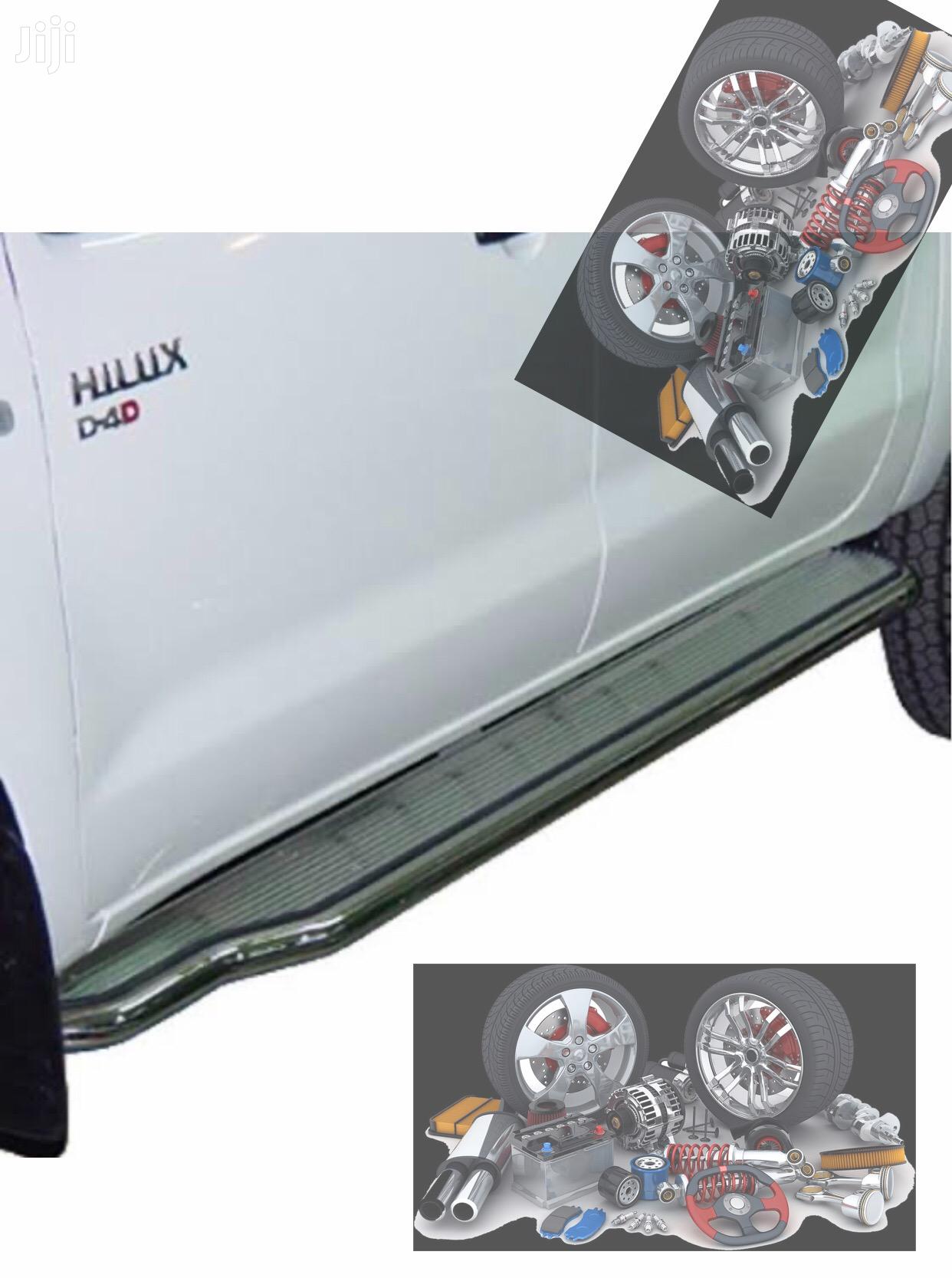 Side Step Hilux Double Cabin Pair Curvy