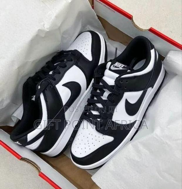 Nike SB Dunk Low Cut Black White Sneaker - thumbnail 2