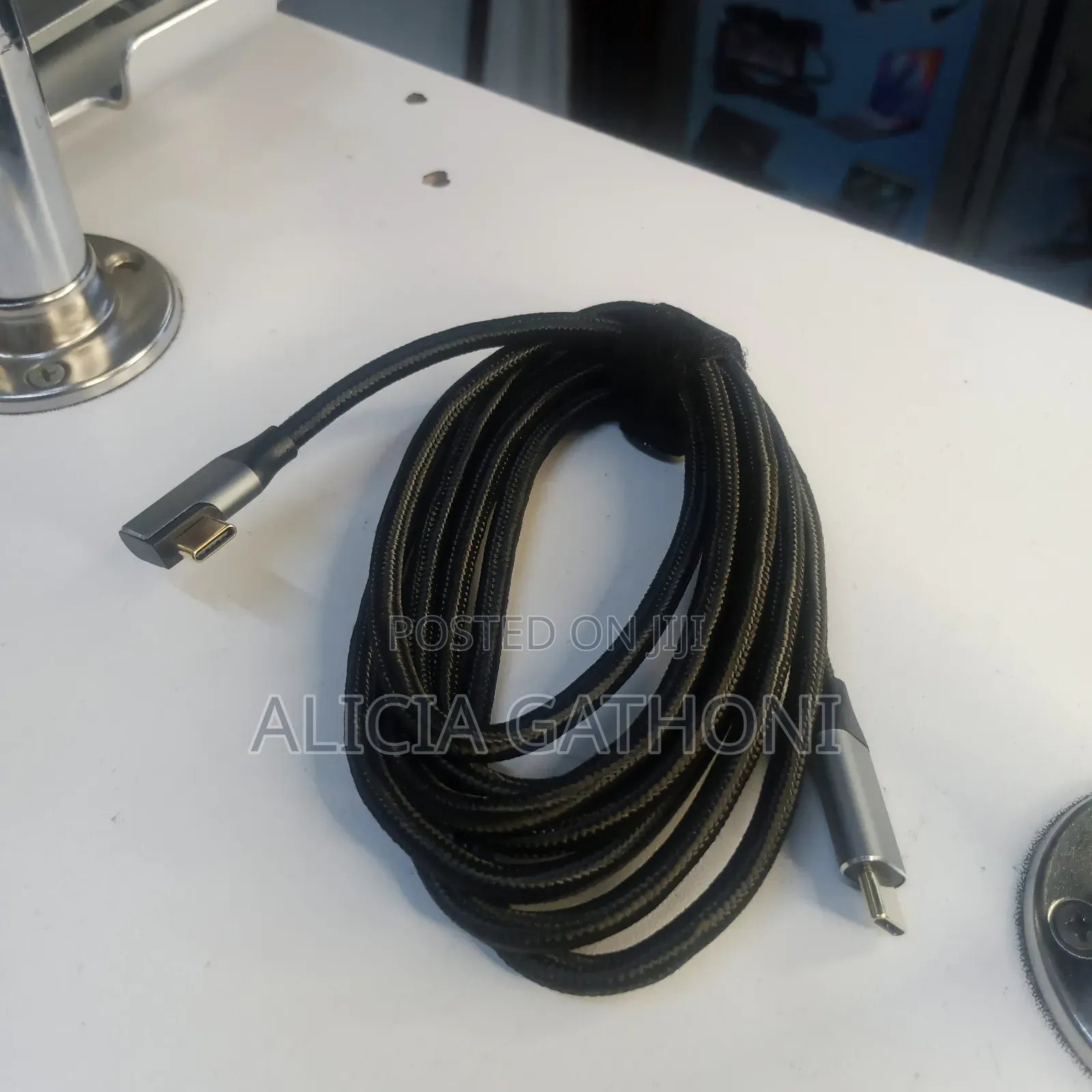 Macbook Type C to C Cable With Bend