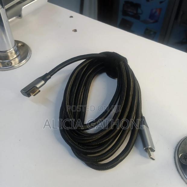 Macbook Type C to C Cable With Bend - thumbnail 2