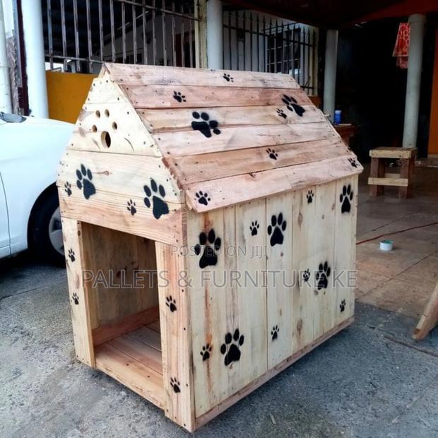 Spacious Dog House