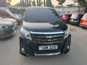Toyota Noah 1.8 FWD Hybrid (7 seater) 2016 Black