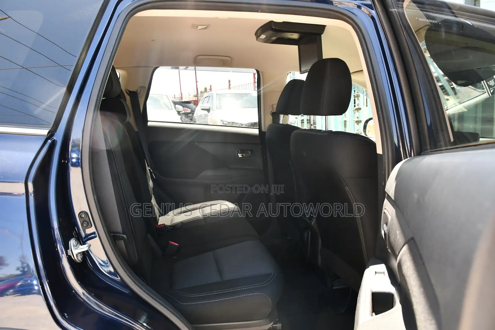 Mitsubishi Outlander 2019 Blue