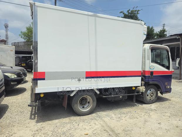 Isuzu ELF Smart - thumbnail 4