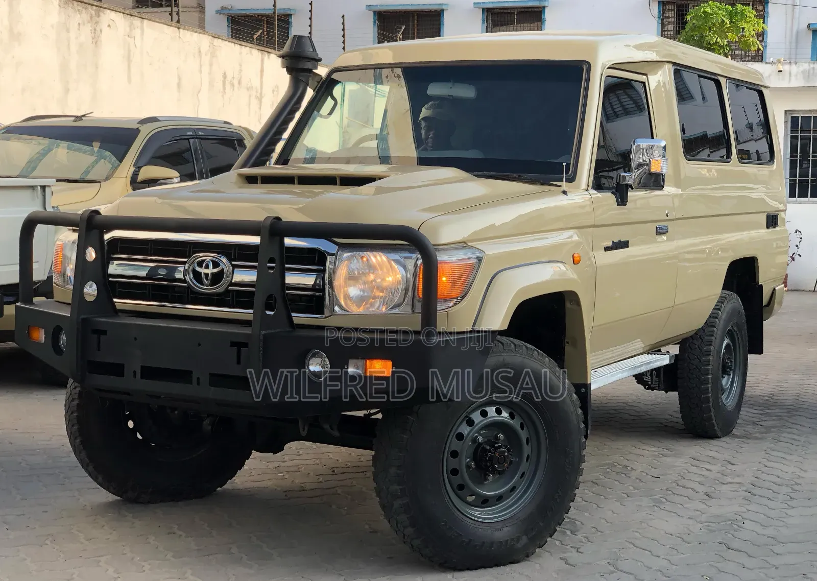 Toyota Land Cruiser 2018 Beige