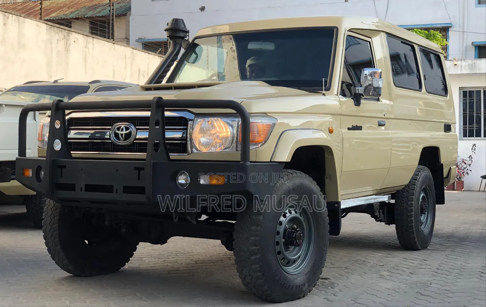 Toyota Land Cruiser 2018 Beige