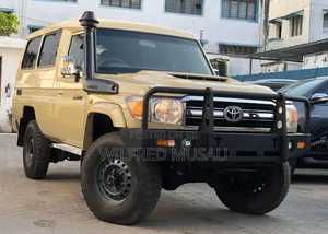 Toyota Land Cruiser 2018 Beige