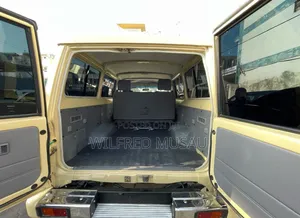 Toyota Land Cruiser 2018 Beige