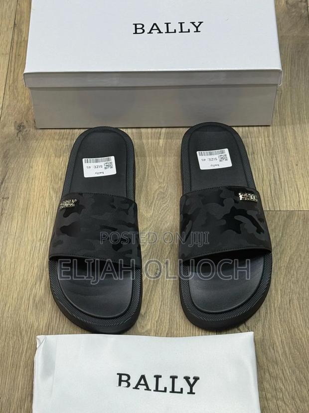 Designer Sandals - thumbnail 2