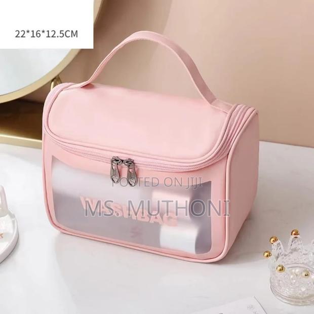 Waterproof Cosmetic/ Toiletry Portable Bag - thumbnail 4
