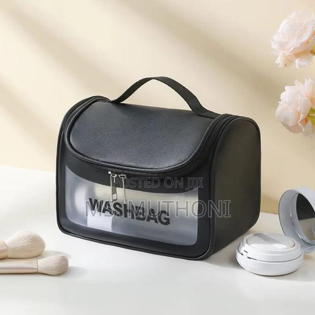 Waterproof Cosmetic/ Toiletry Portable Bag - thumbnail 8
