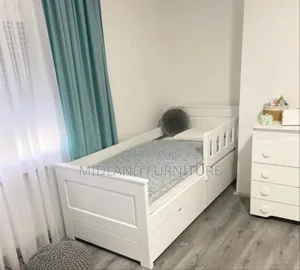 Blanco Baby Bed for Toddlers
