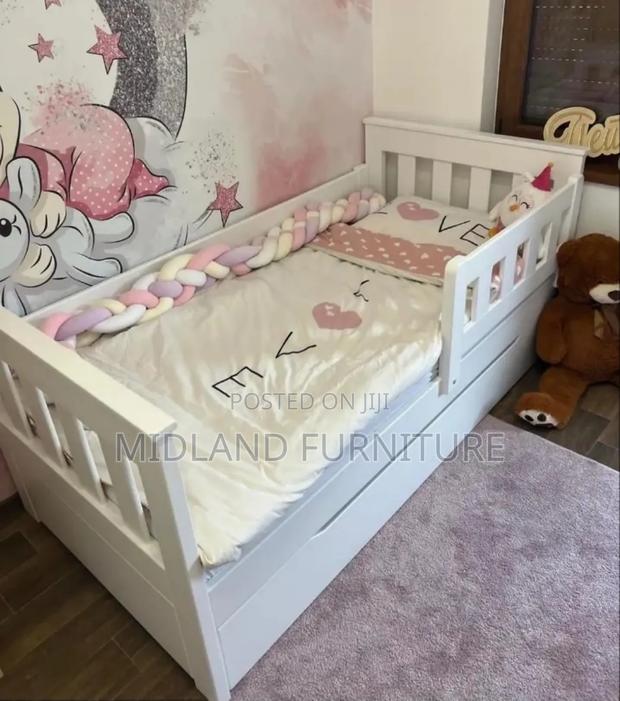 Blanco Baby Bed for Toddlers