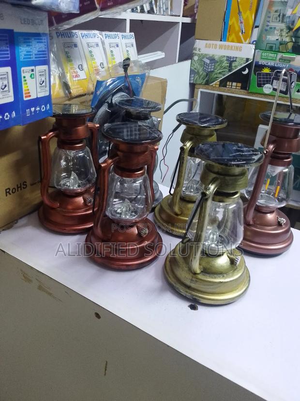 Super Bright Solar and Hand Crank Lamp