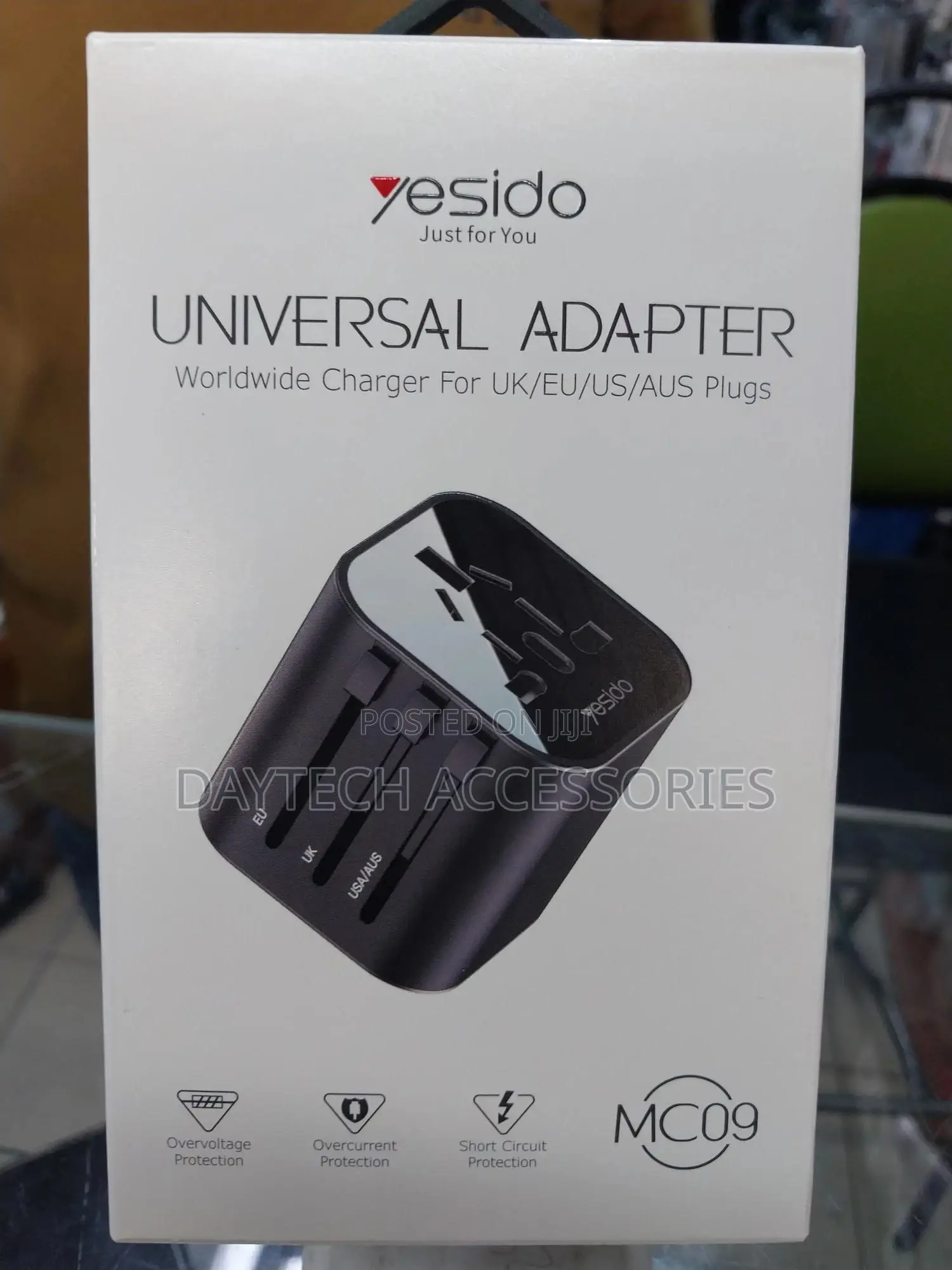 Yesido Mc09 Universal Worldwide Adapter Charger Black
