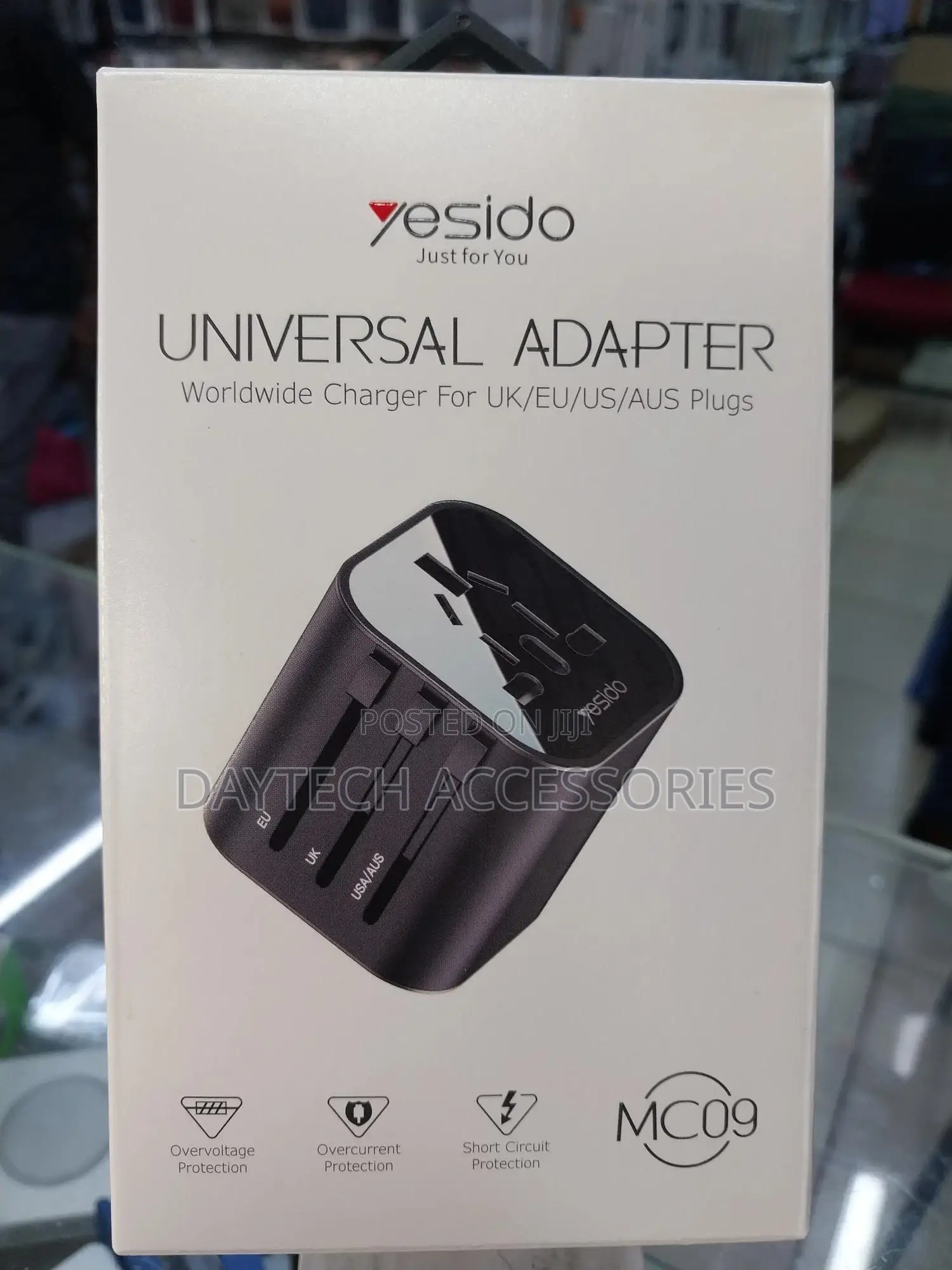 Yesido Mc09 Universal Worldwide Adapter Charger Black
