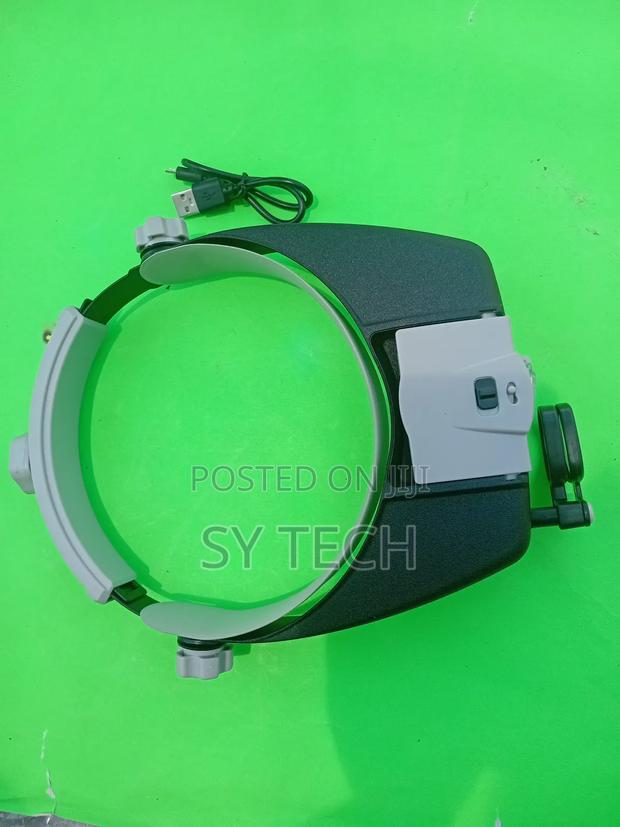 Magnifying Glass - main view