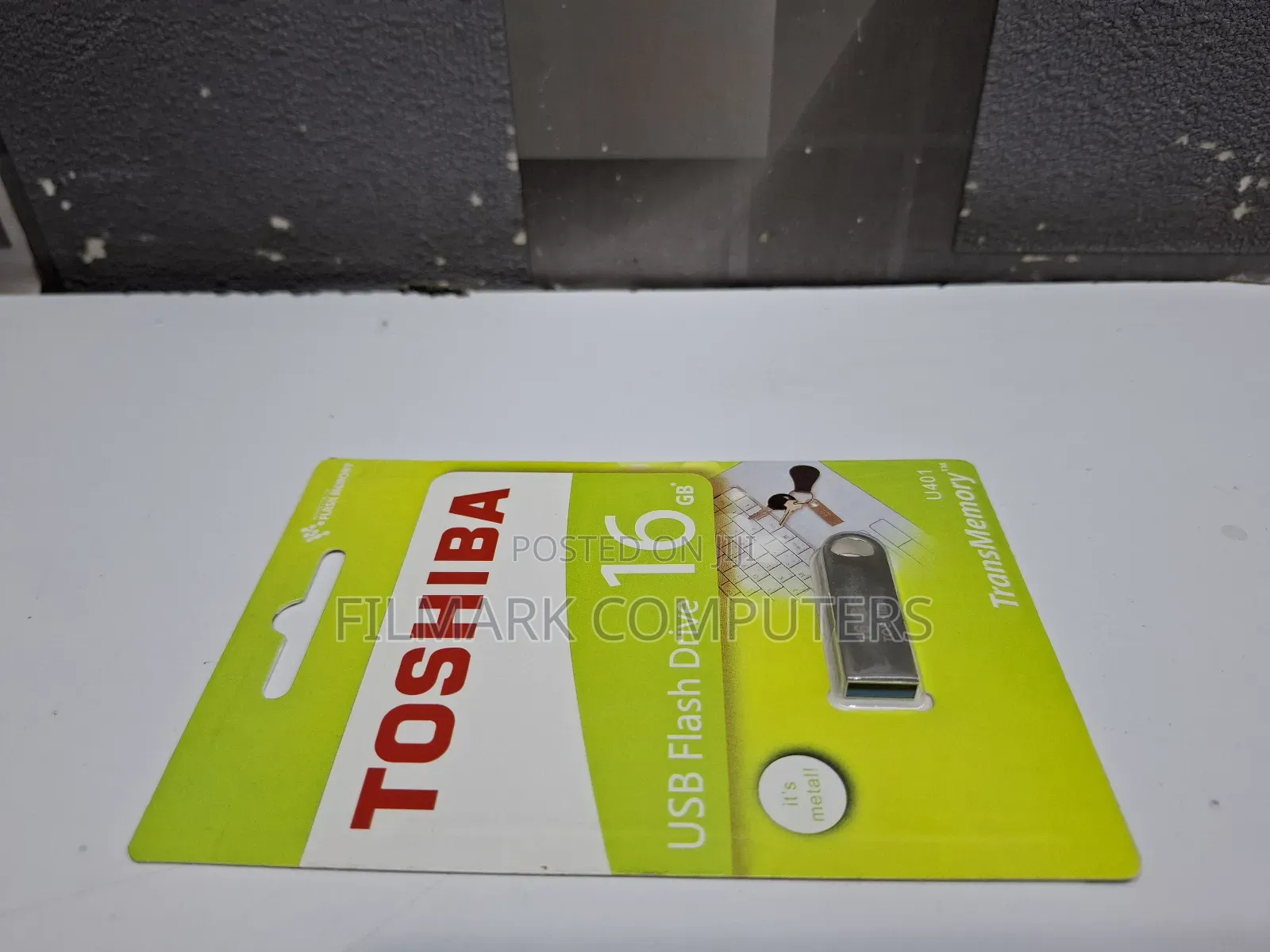 Toshiba 16gb USB Flash Drive/ Flash Disk
