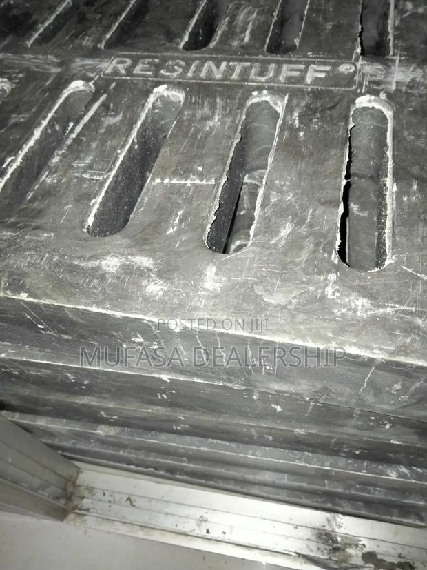 Hollow Gully Gratings for Road Sides