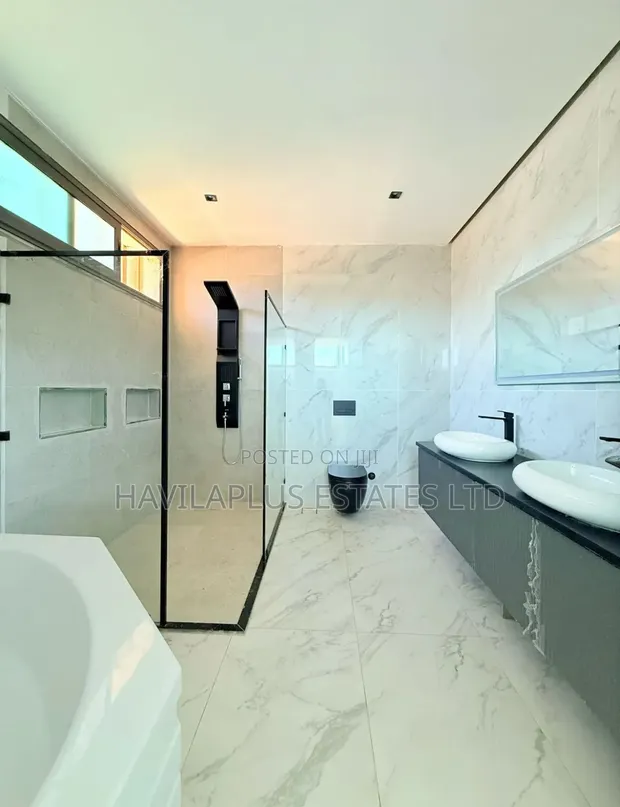 5bdrm Villa in Lavington for sale