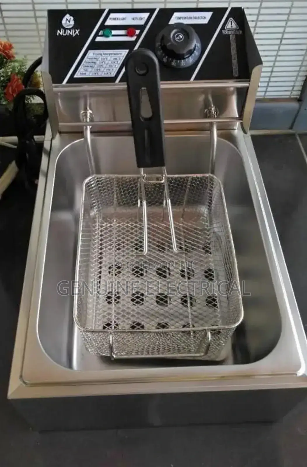 Nunix Single Frier,Well Functioning