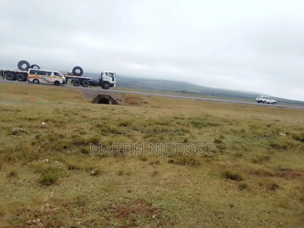 10 Acres Longonot Touching Tarmac - thumbnail 3