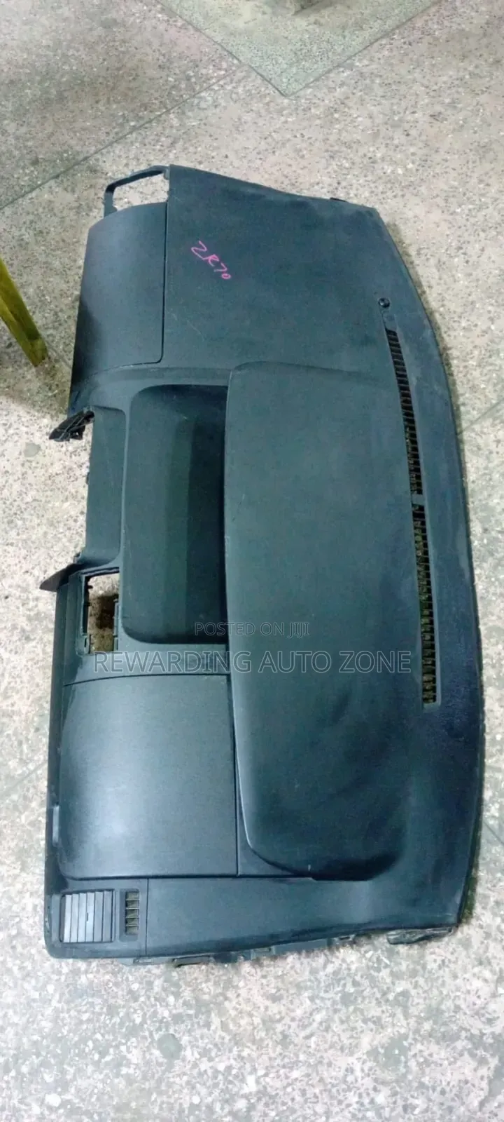 Noah 2010 Dushbord Airbag.