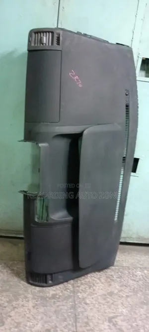 Noah 2010 Dushbord Airbag.