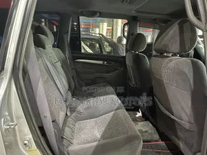 Toyota HiAce 2014 White