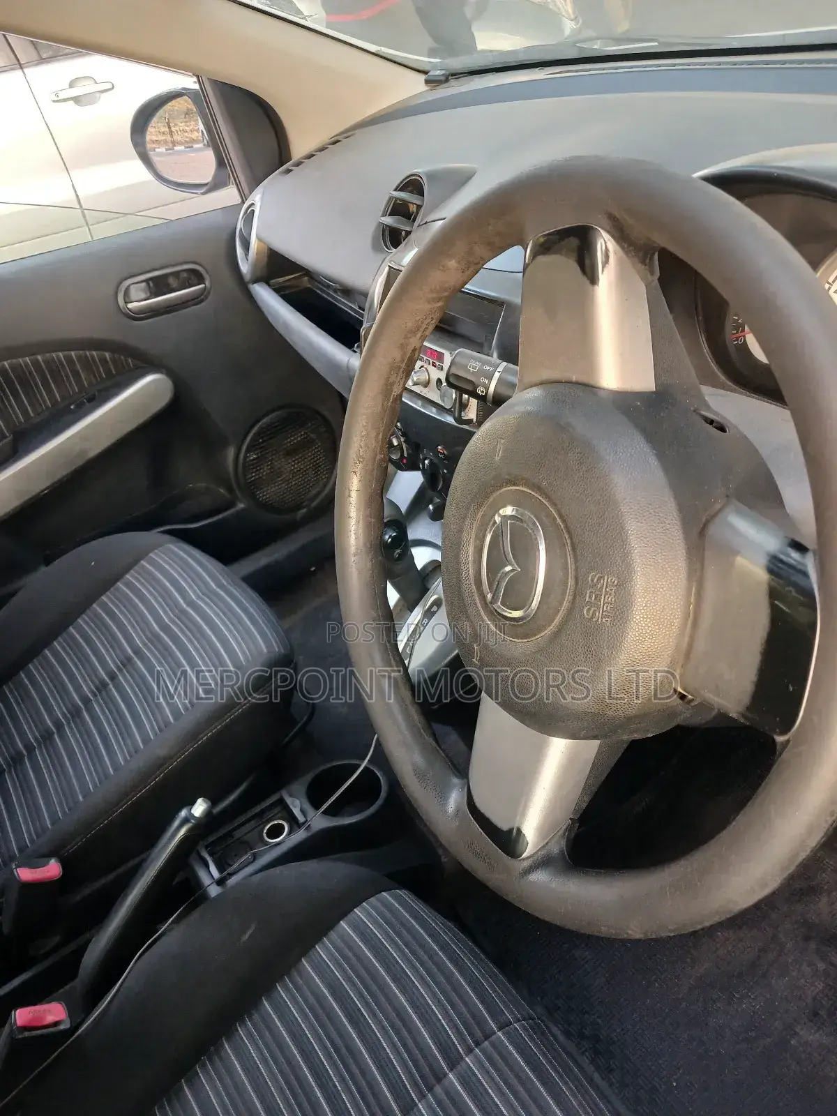 Mazda Demio 2011 Pearl