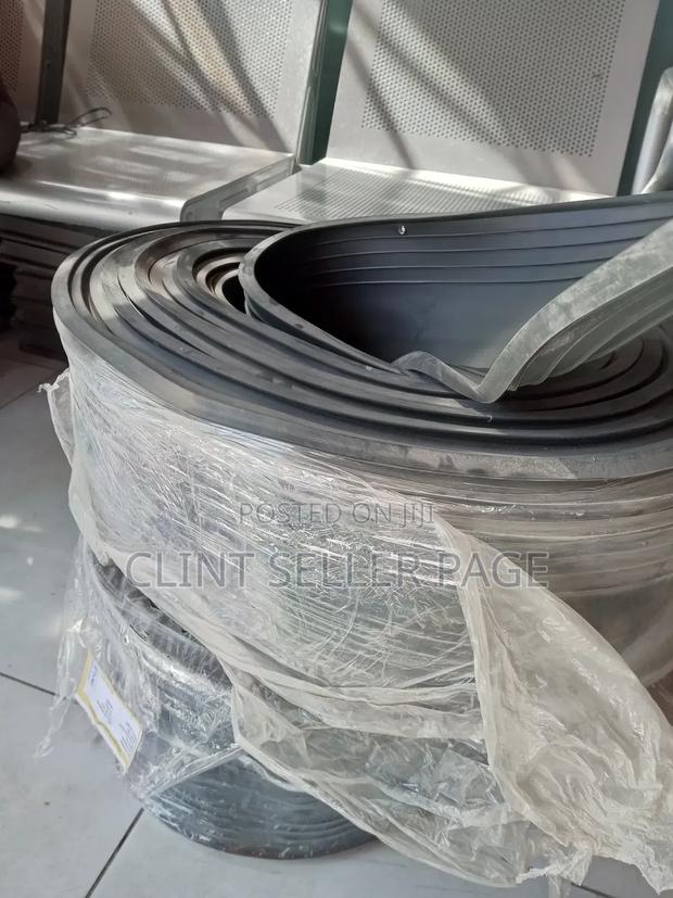 Water Bar/ Hydrolock Strip. - main view