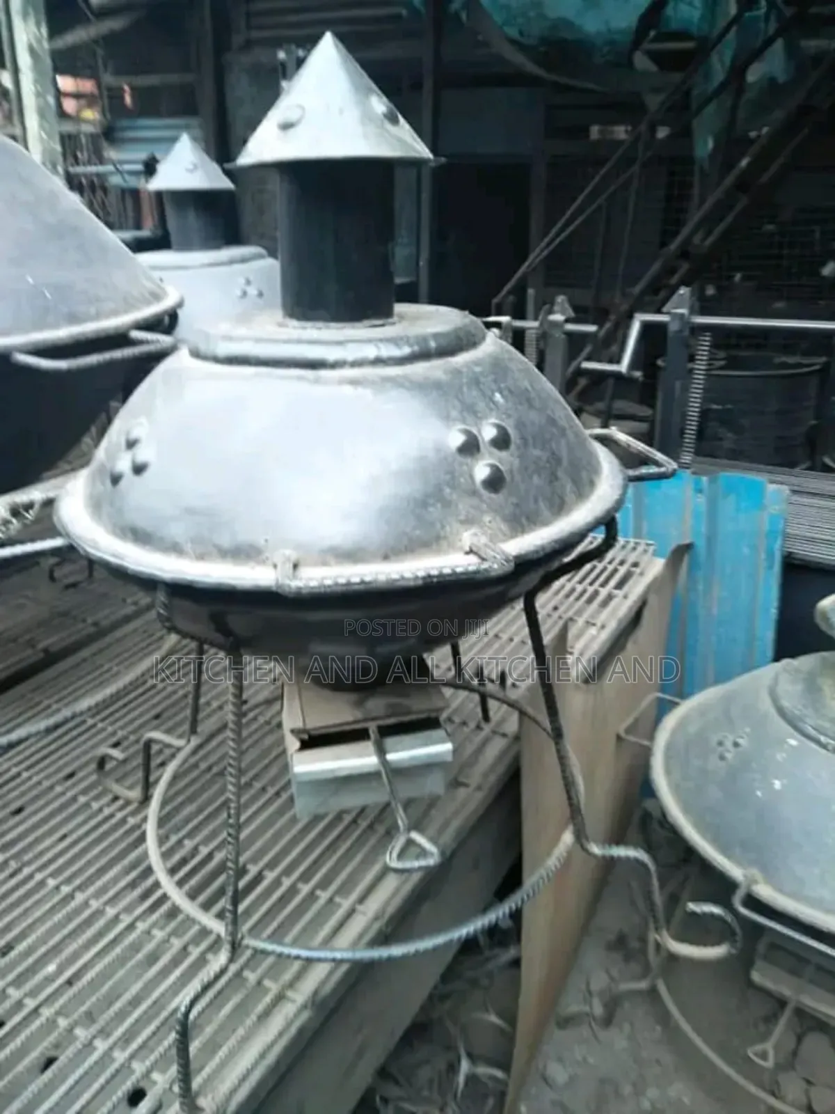 Medium Circular Metal Choma Grill