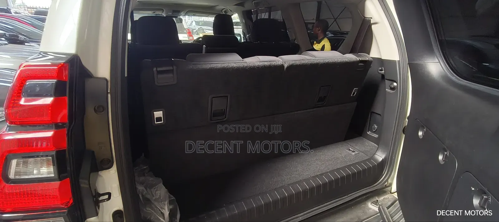 Toyota Land Cruiser Prado 2.7 2019 White