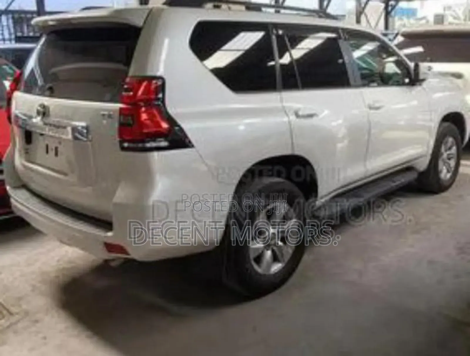 Toyota Land Cruiser Prado 2.7 2019 White