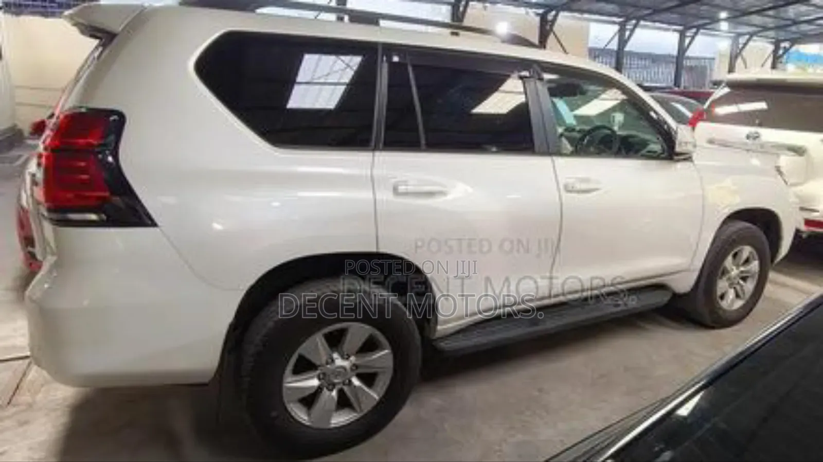 Toyota Land Cruiser Prado 2.7 2019 White