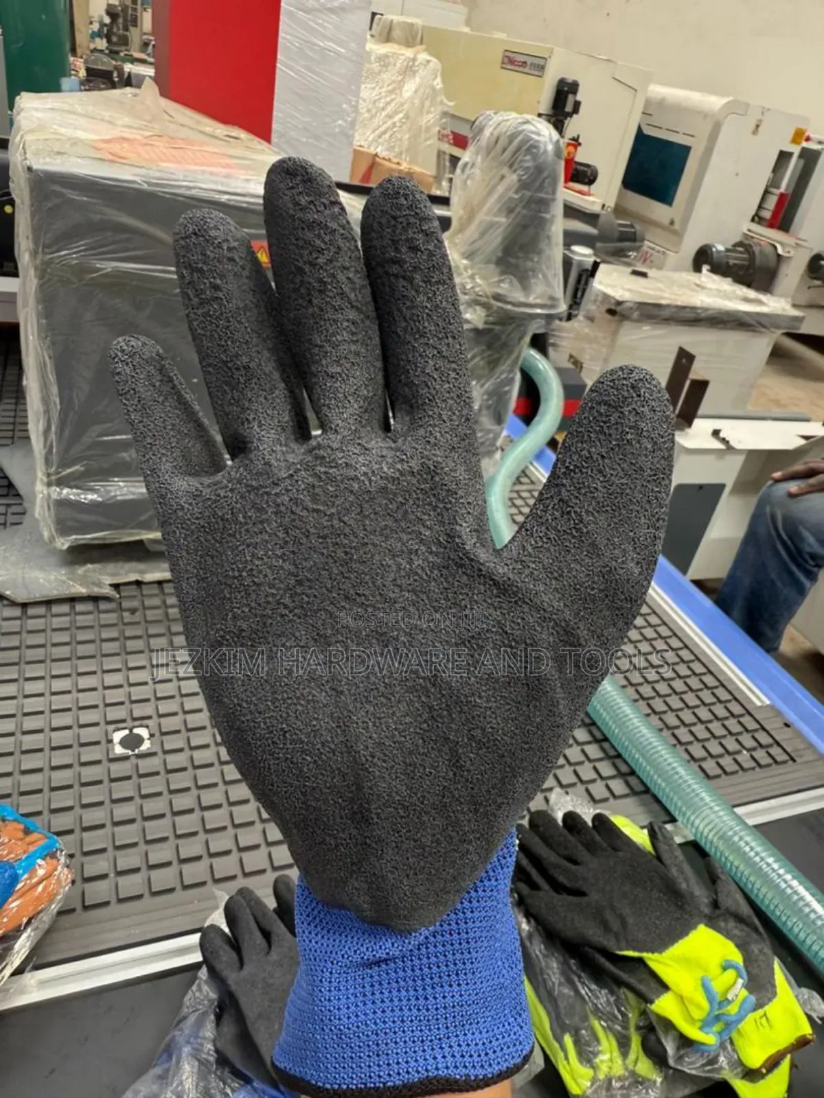 Safety Gloves/Diamond Grip Gloves