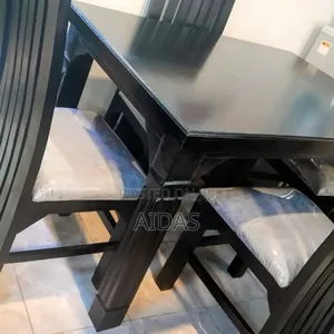 4 Seater Dinning Set