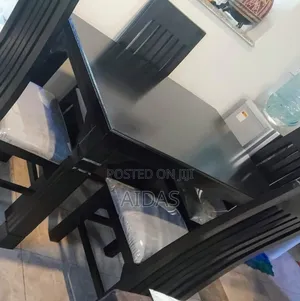 4 Seater Dinning Set