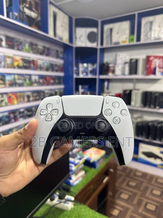 Clean Pre Owned Ps5! Original - thumbnail 3