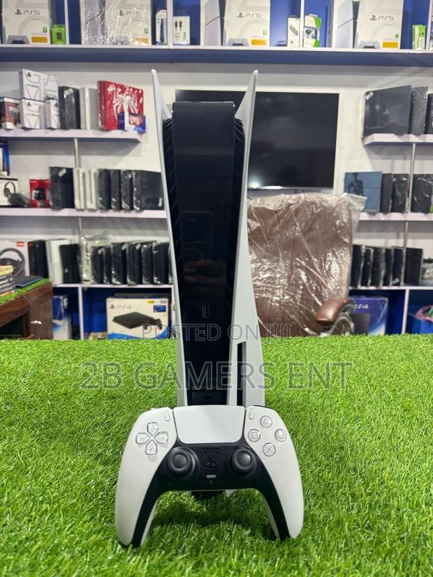 Clean Pre Owned Ps5! Original - thumbnail 4