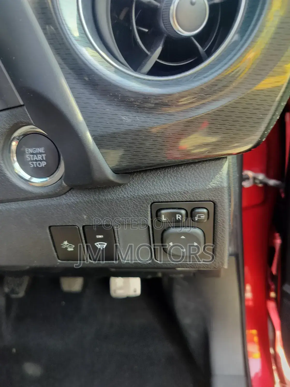 Toyota Auris 2018 Orange
