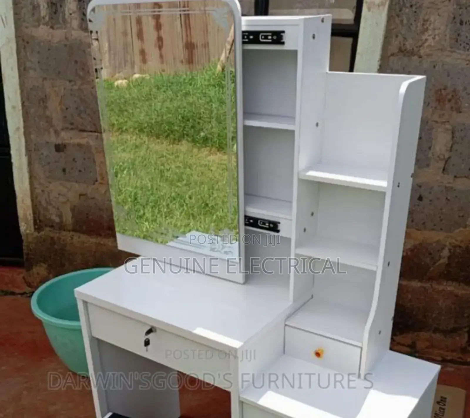 Dressing Table With Sliding Mirror