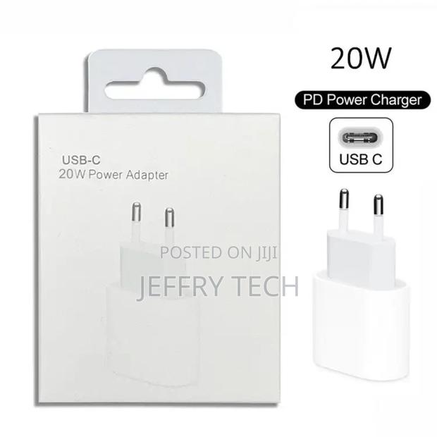 USB-C Power Adapter 20watt .,./ 