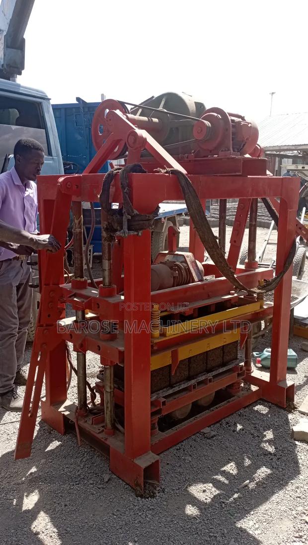 Concrete Block Making Machine - main view