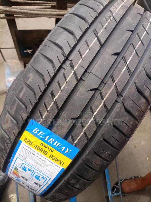 225/40r19 Bearway Tyres - main view